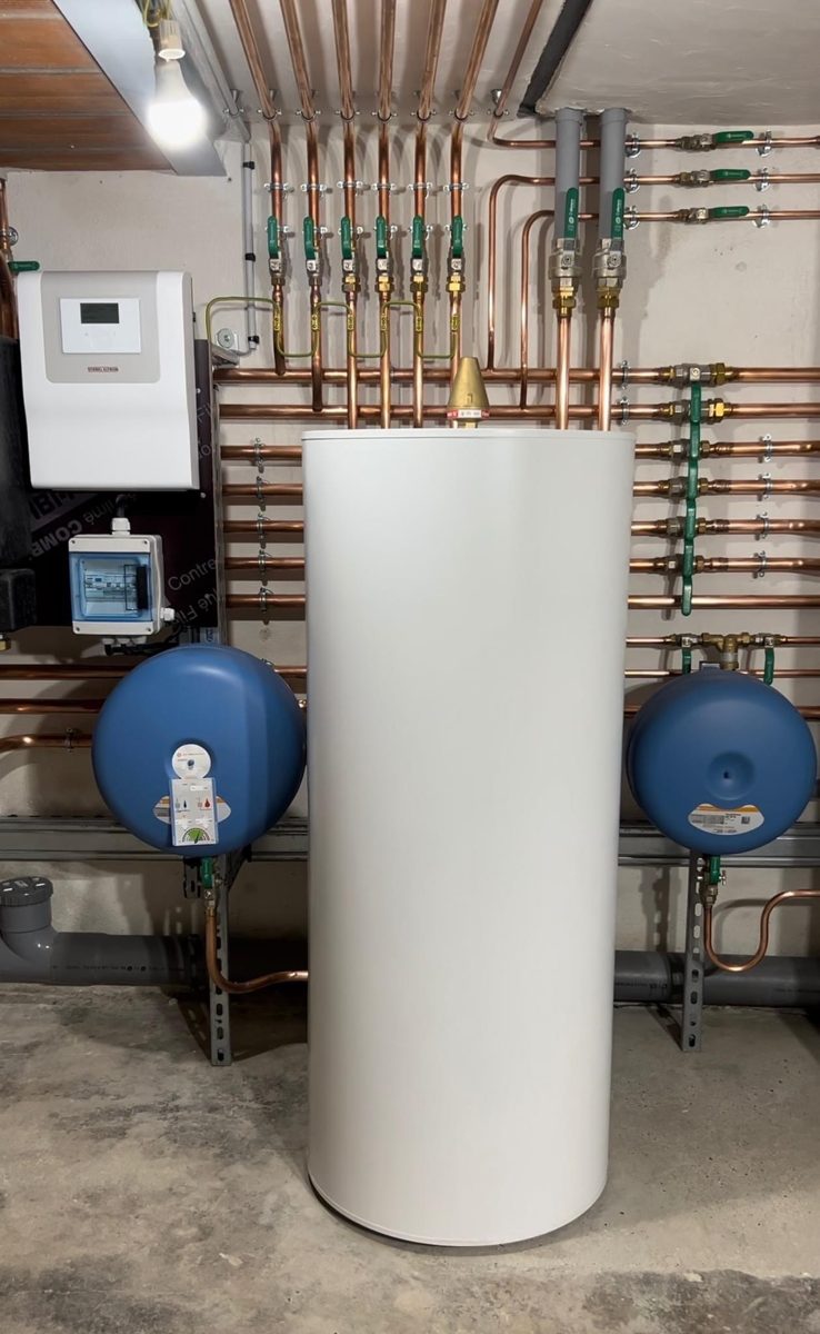 Chaufferie : ballon, vases d'expansion et nourrices